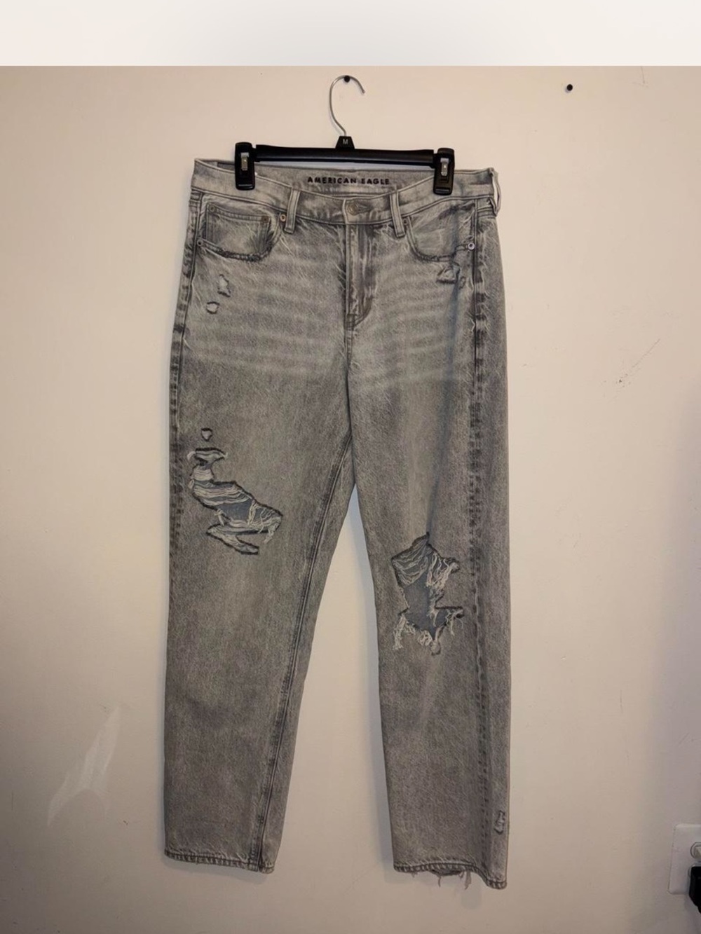 American Eagle Outfitters Light Gray Distressed Boyfriend Jeans